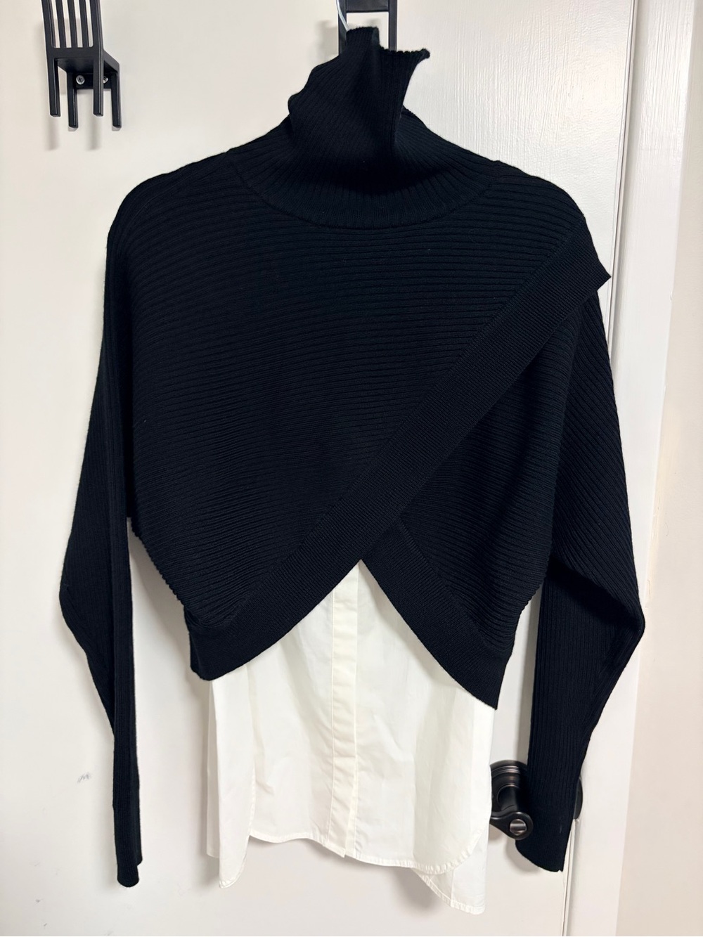 Alexander McQueen Black Cropped Ribbed Turtleneck Sweater